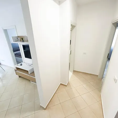 Apartamento 2 Bedroom 1122 Golem (Tirana)
