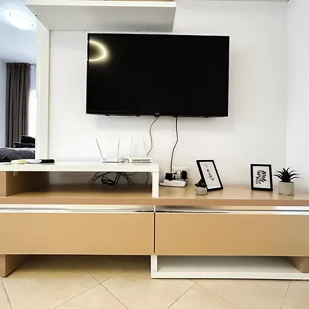Apartamento 2 Bedroom 1122 Golem (Tirana)