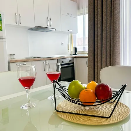 2 Bedroom 1122 *