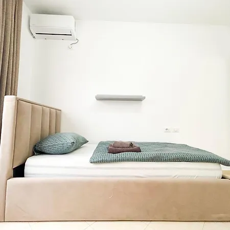 2 Bedroom 1122 Apartment