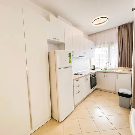2 Bedroom 1122 Apartment