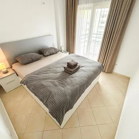 2 Bedroom 1122 Apartment